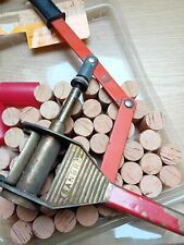 Bouchonneuse à levier SANBRI - boucheuse à vin avec bouchons et capsules