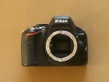 NIKON D5100, 5591 nombre d'obturateurs, 6,30 $ - légèrement