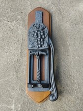 N°292) -TIRE BOUCHON MURAL A