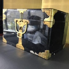 Boîte d'armure de samouraï japonais Yoroi Bitsu Ginkgo Family Crest Edo pério...