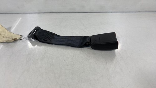 Attache ceinture arriere - , droit