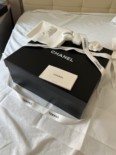 Authentic chanel shoe box full - authentic,