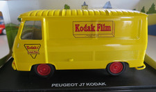 PEUGEOT J7 "KODAK FILM"  1/43 Edition ATLAS Bon état dans boîte cristal