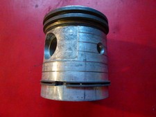 piston GNOME RHONE 500 CC CV2 V2 ?? diamètre 68 mm NEUF