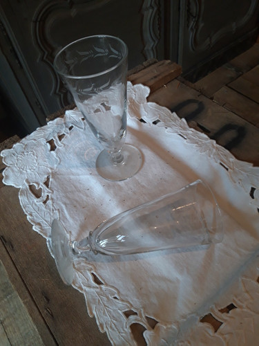 Grands verres anciens frise - grands,