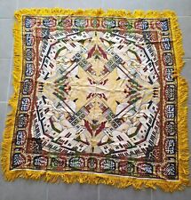 Tapis fin carré de 120 cm