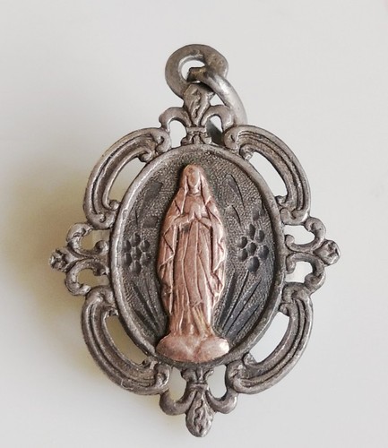 Ancienne medaille pendentif - ancienne,