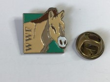 pins WWF CHEVAL POTTOK 