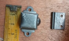 Loqueteau à Bille, buffet mado de Porte, clapet , Ronéo Strafor Marque Progress 