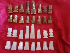 Pièces de jeu d'échecs en