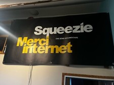 bache publicitaire squeezie documentaire merci internet