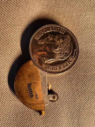 Ancien briquet publicitaire