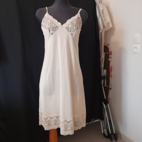 Combinaison nylon fond robe - combinaison,