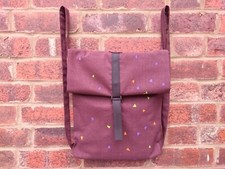 Sac à dos bordeaux urbain