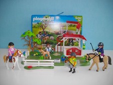 playmobil - Le paddock du centre équestre playmobil - n°131 -
