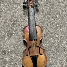 Violon miniature en fer-blanc