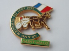 PIN S CHEVAL TROTTEUR ST MALO
