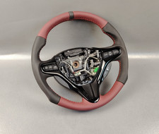 VOLANT MULTIMÉDIA PERFORÉ