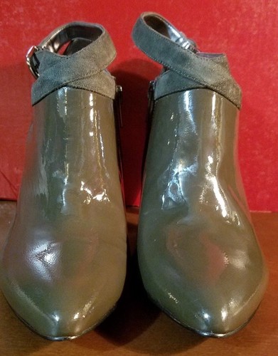 Dark gray patent - dark,