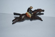 CHEVAL NOIR DE COURSE EN PLOMB