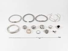 Lot de 15 bijoux de marque