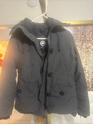 Authentic canada goose - canada,