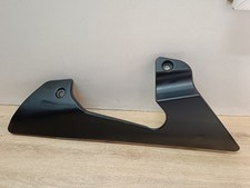 UN SABOT CARENAGE LATERAL