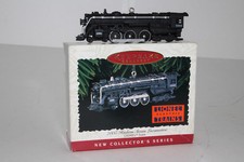 HALLMARK KEEPSAKE ORNAMENT