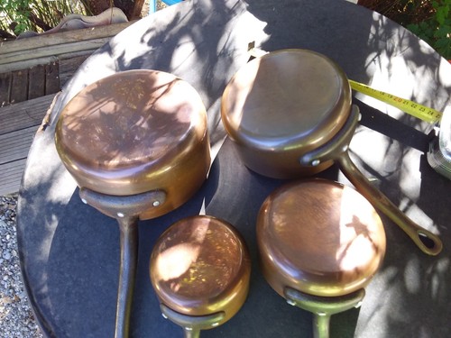 Une série casseroles en - série,