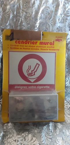 Cendrier inox mural sur - , plaque