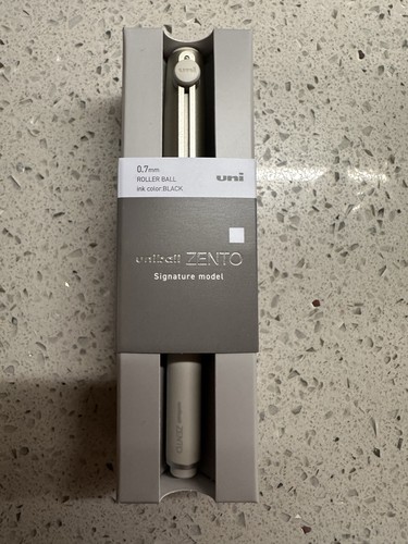 Stylo roller ball uniball - stylo,
