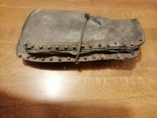 Une Paire De Guêtre  Cuir