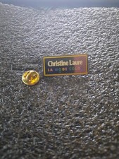 Pin's Christine Laure la mode color vêtement habit magasin - Pin Pins mar23