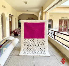 Tapis en laine berbère marocain tissé à la main couleur blanc et rose tapis...