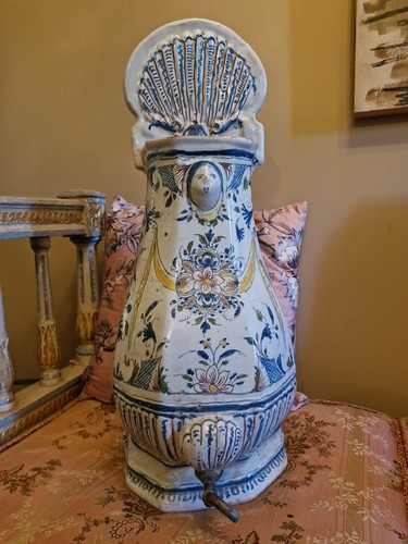 Fontaine faience époque - en,