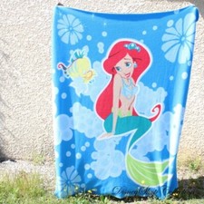 Plaid polaire Ariel DISNEY La Petite sirène bleu rouge jaune 128 x 163 cm (VI)