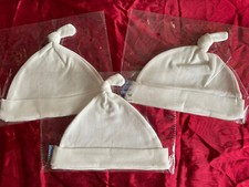 3 petits Bonnets Naissance /  3 mois  Coton Bio neufs sous cellophane 