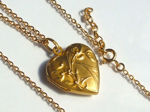 Beau pendentif porte - beau, photo