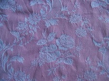 ANCIEN COUPON TOILE A MATELAS  ROSE BLANCHES FOND ROSE  - 110  cm x 170 cm - M 7