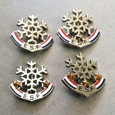 4 Insignes Broche Médaille de