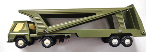 Ancien camion tôle marque
