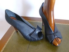 RARE ESCARPINS MONTANTS  "