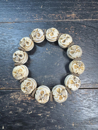 Bracelet perles crâne - de,