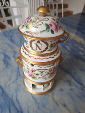 TISANIERE ancienne (1832) en porcelaine de Sèvres - signée