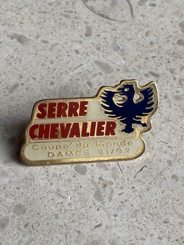 Pin serre chevalier - pin’s, coupe