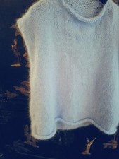 Superbe  pull sans manches  Angora  Ciel 🩵💧🐰Roulotté 🐇🐇 poilu🇨🇵  