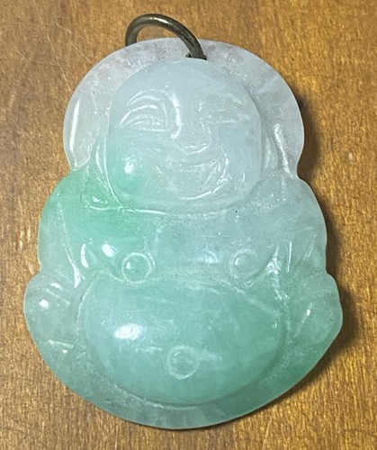 Petit buddha pendentif jade - petit,