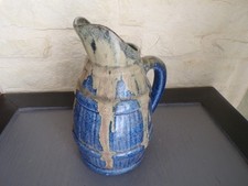 Pichet en grès vernissé bleu