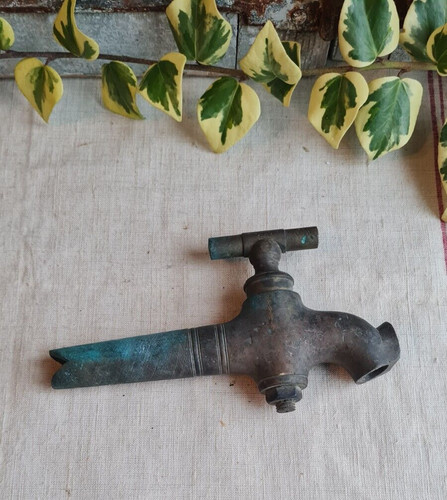 Ancien gros robinet - gros, bronze