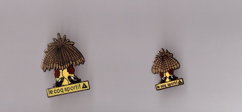 Pin tennis coq - coq, français